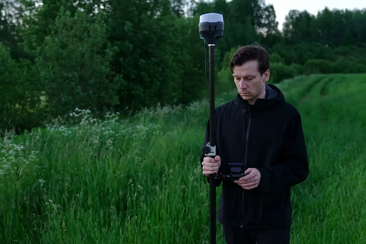 What Is Zoning? | Sisemore & Associates A man surveying with equipment